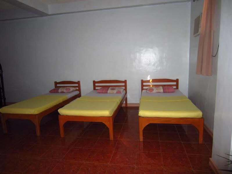 Pe'Re Aristo Guesthouse Mandaue Esterno foto