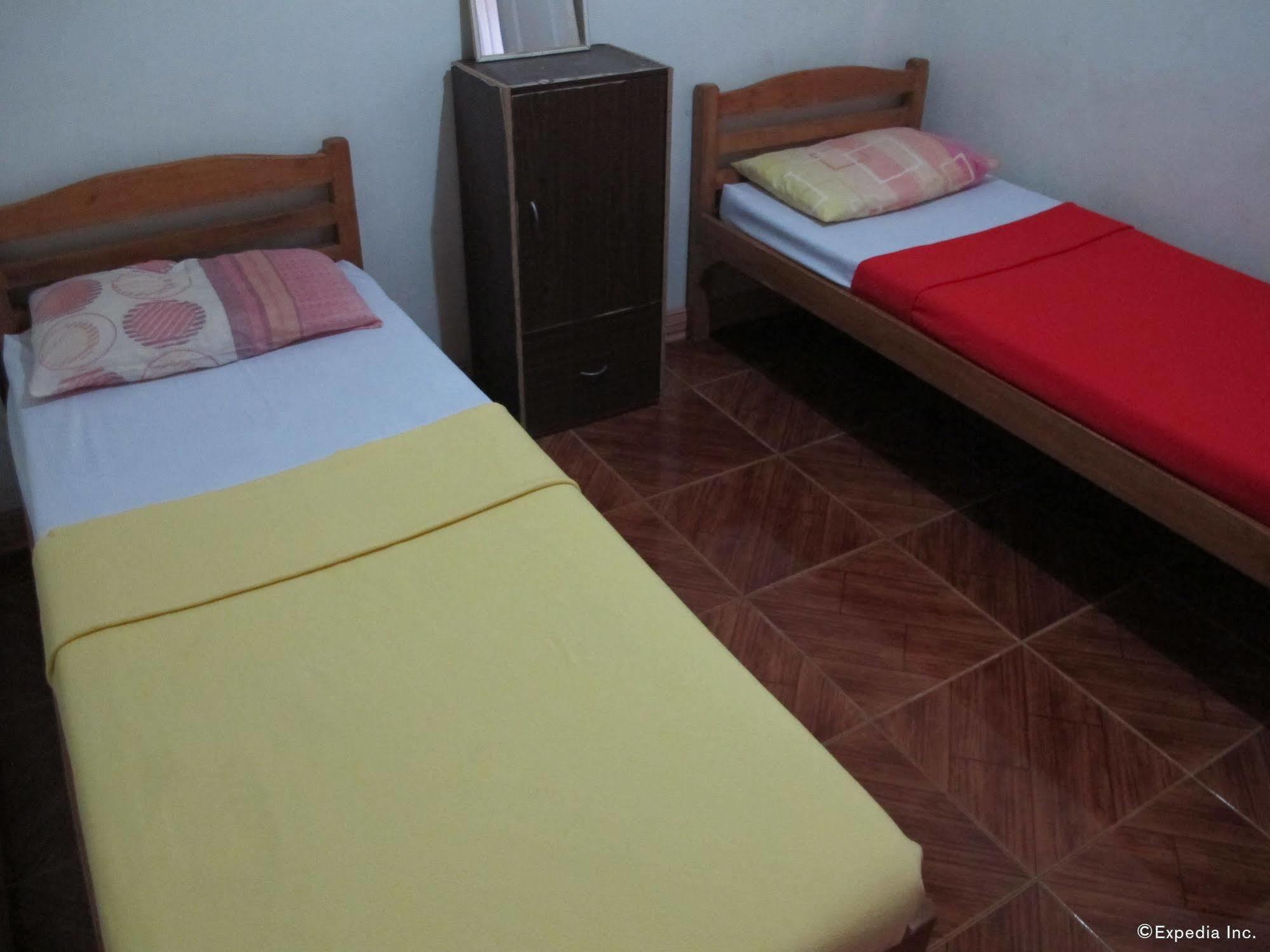 Pe'Re Aristo Guesthouse Mandaue Esterno foto