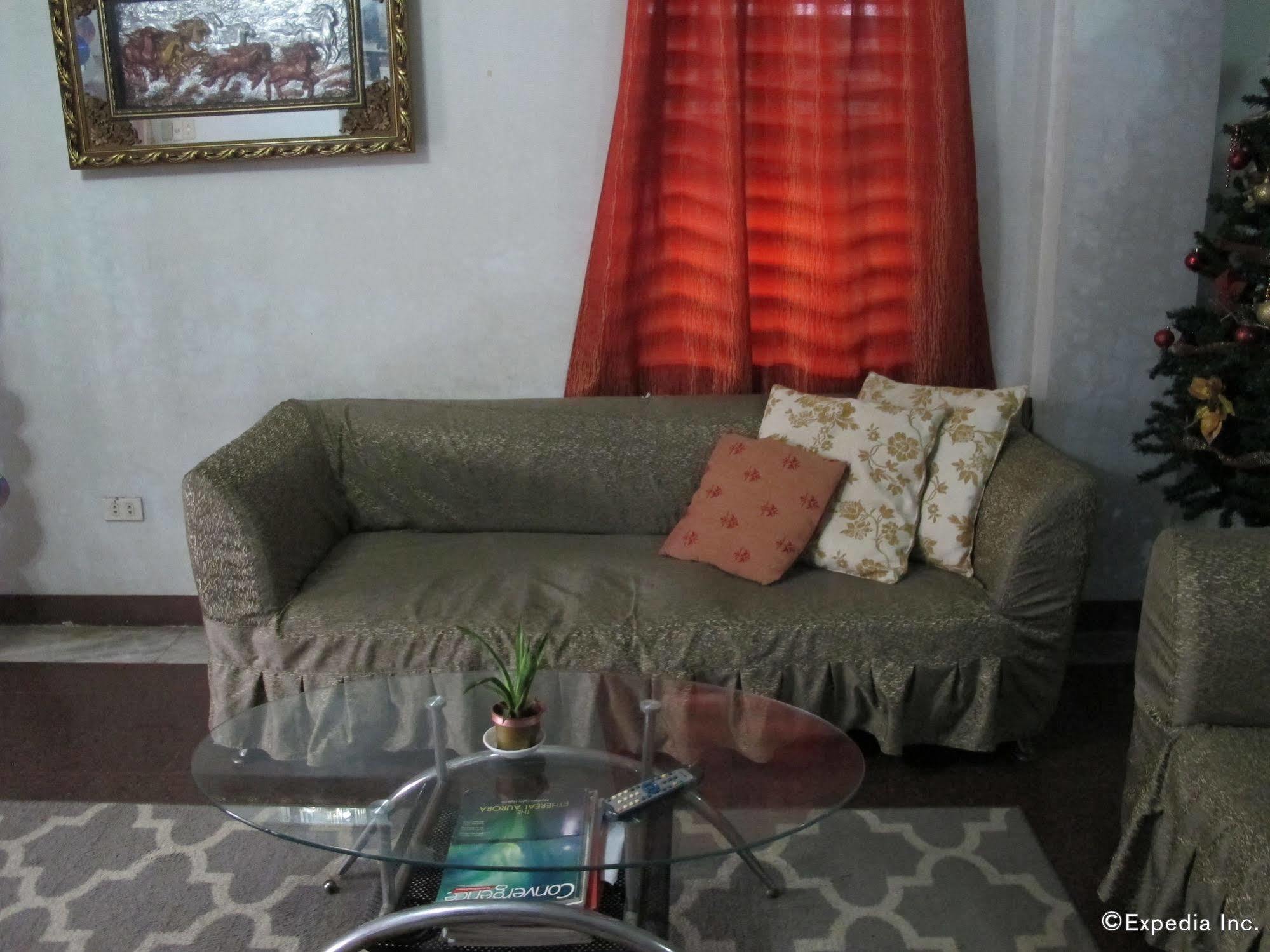 Pe'Re Aristo Guesthouse Mandaue Esterno foto