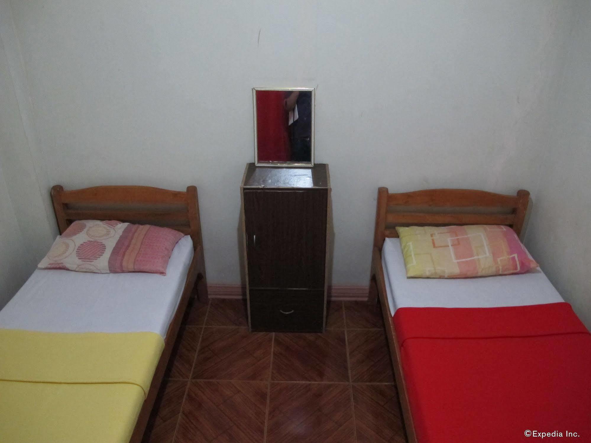 Pe'Re Aristo Guesthouse Mandaue Esterno foto
