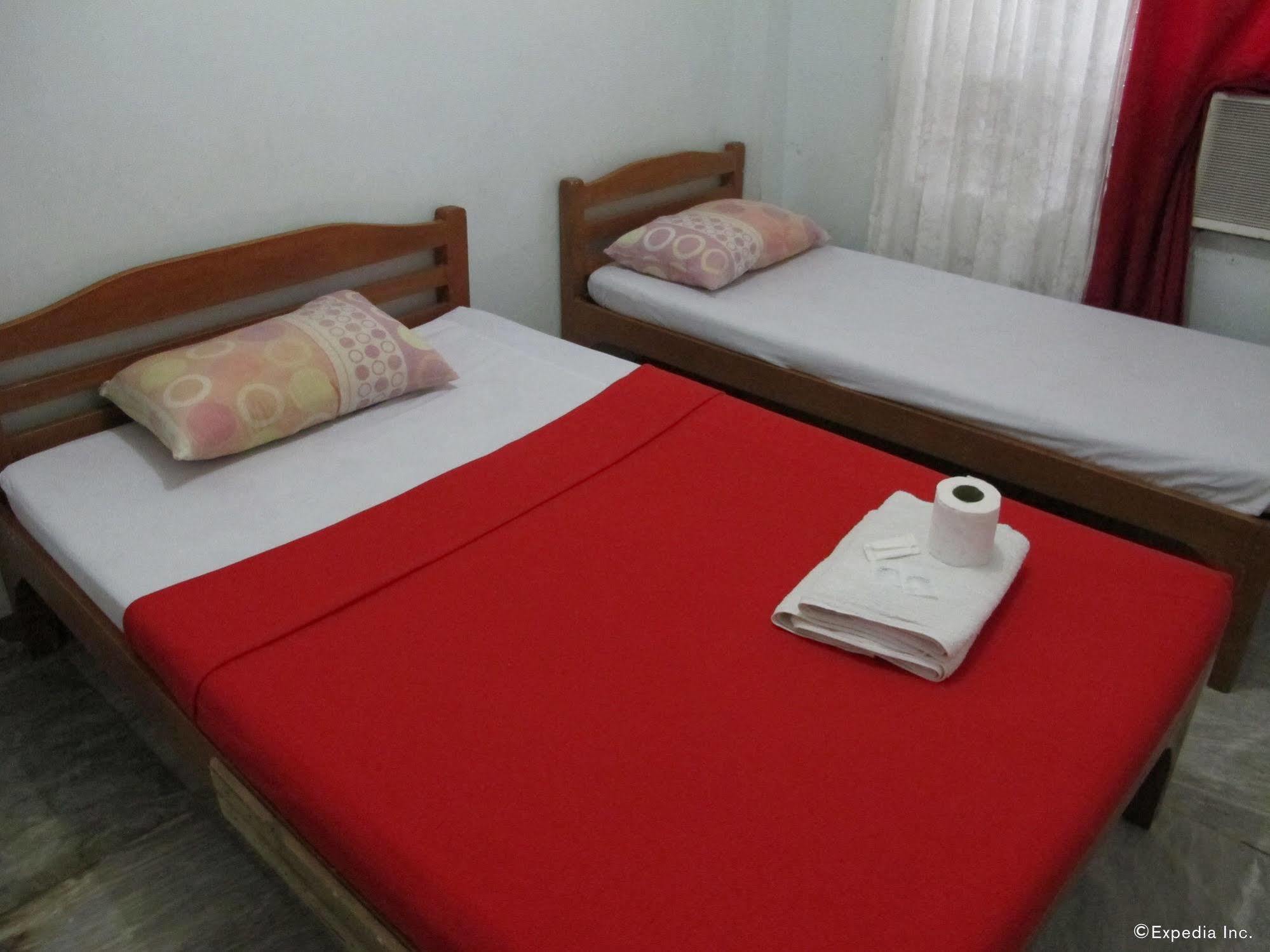 Pe'Re Aristo Guesthouse Mandaue Esterno foto