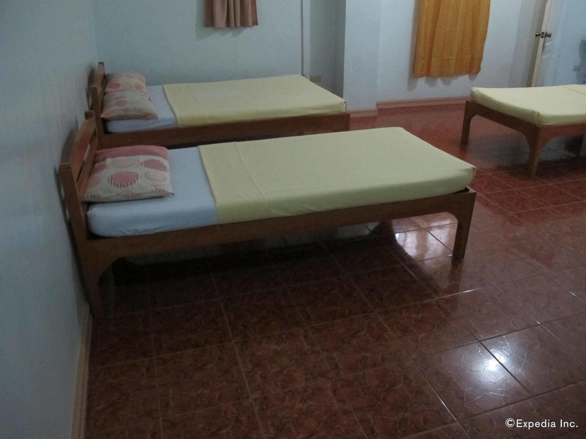 Pe'Re Aristo Guesthouse Mandaue Esterno foto