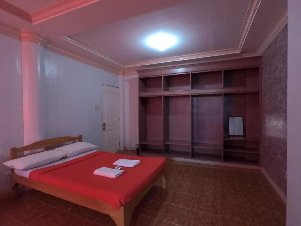 Pe'Re Aristo Guesthouse Mandaue Esterno foto