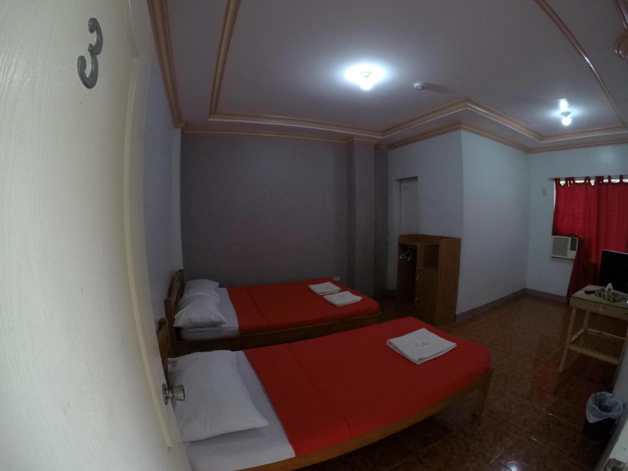 Pe'Re Aristo Guesthouse Mandaue Esterno foto