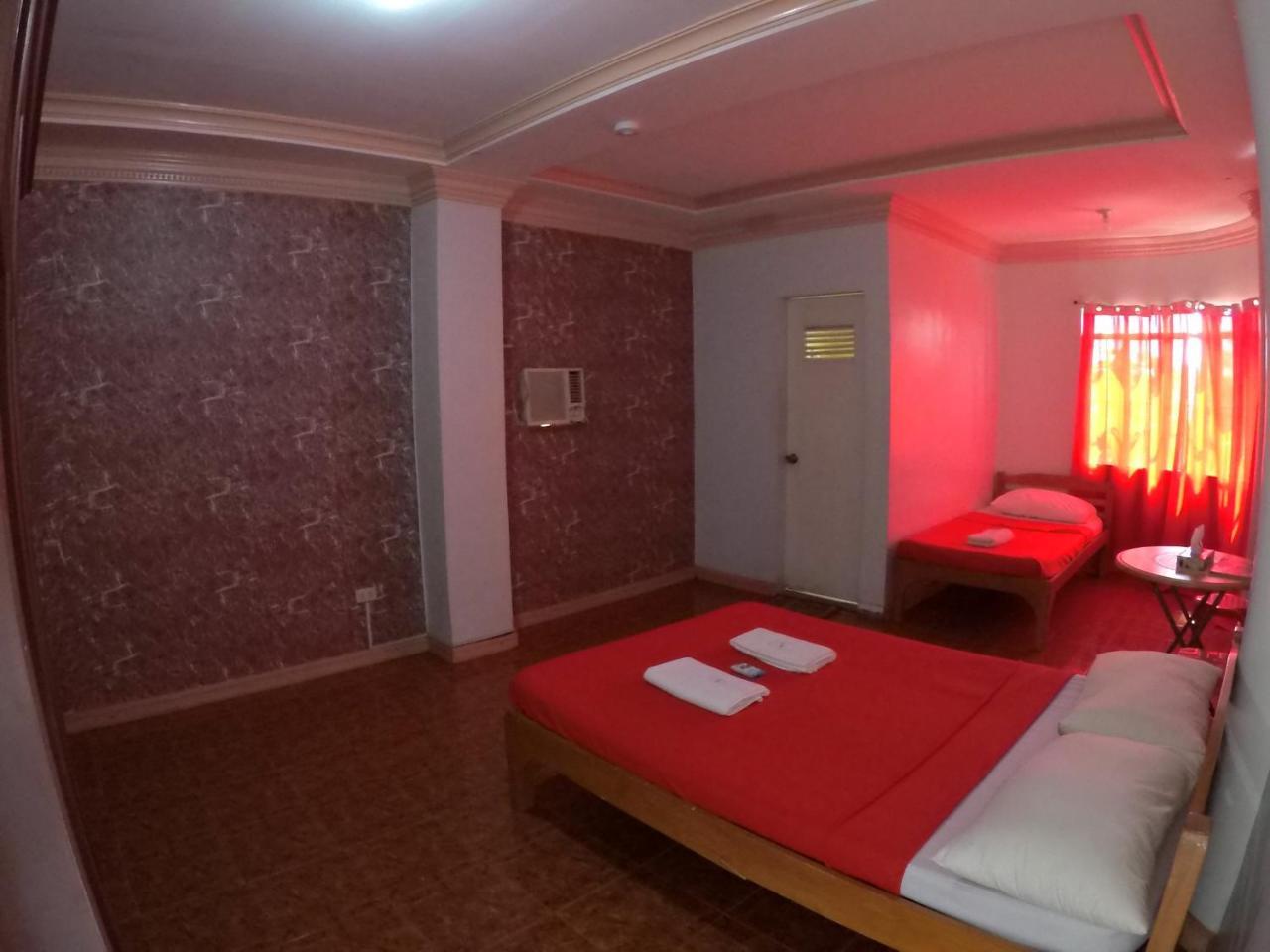 Pe'Re Aristo Guesthouse Mandaue Esterno foto