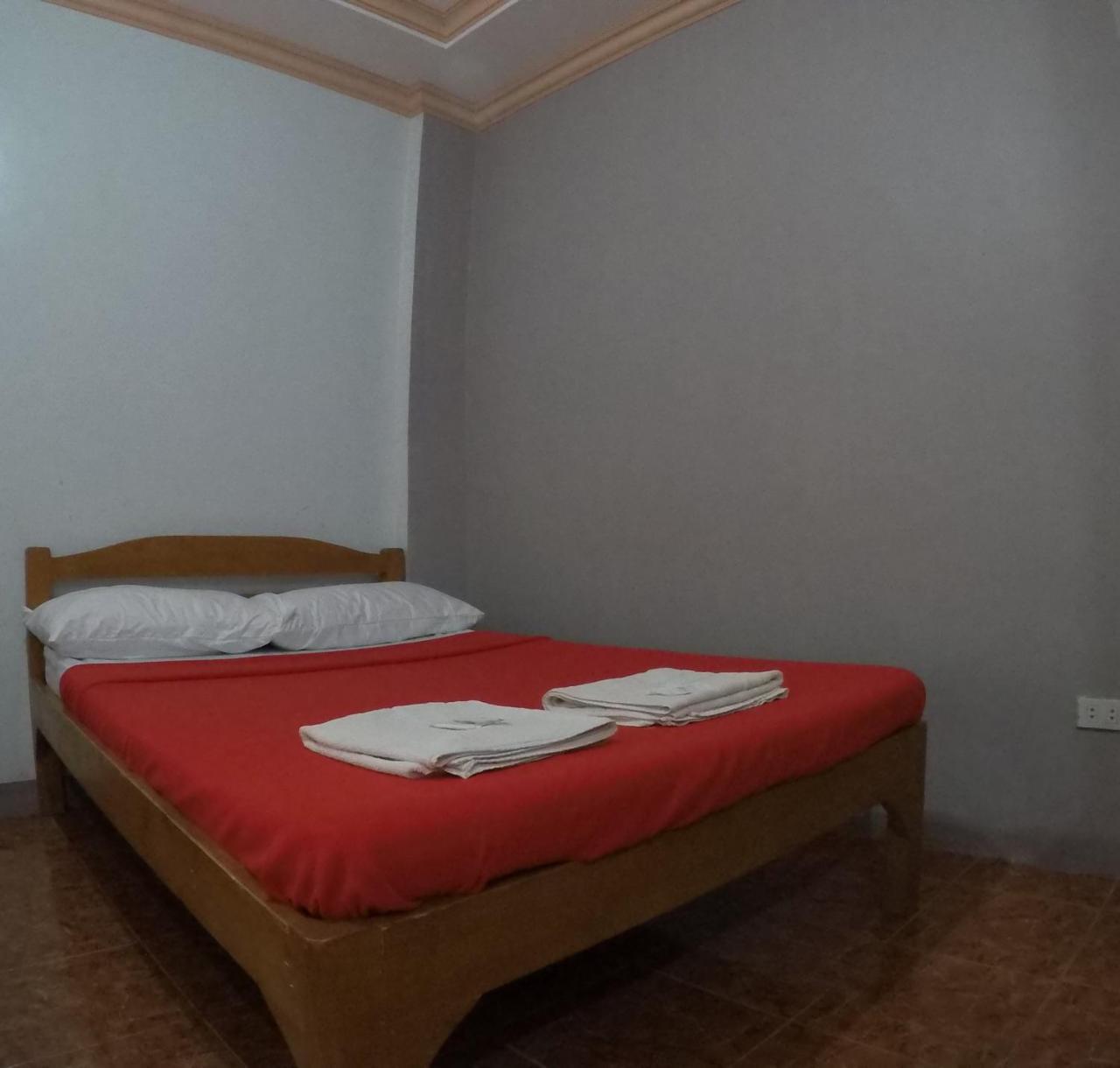 Pe'Re Aristo Guesthouse Mandaue Esterno foto