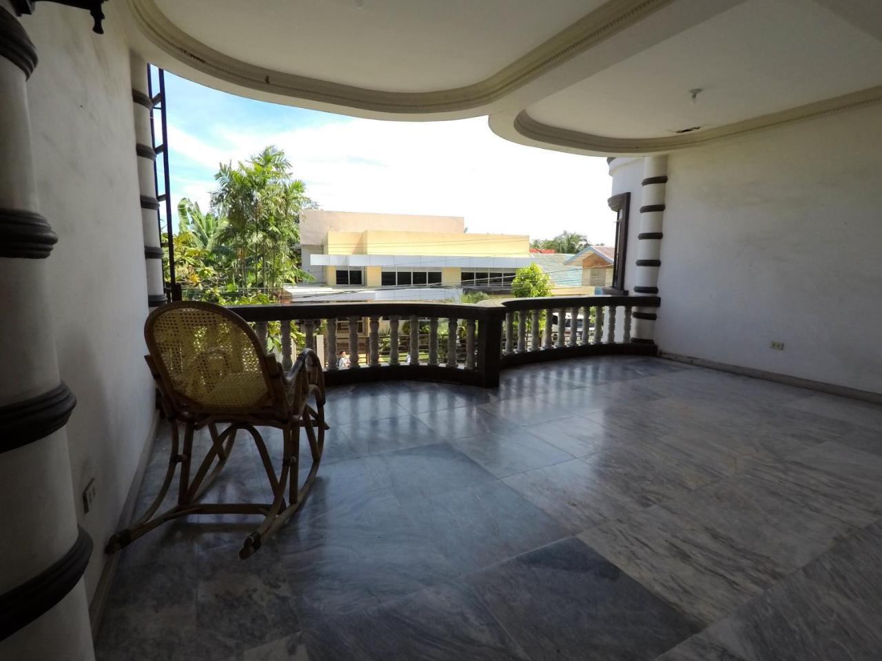 Pe'Re Aristo Guesthouse Mandaue Esterno foto